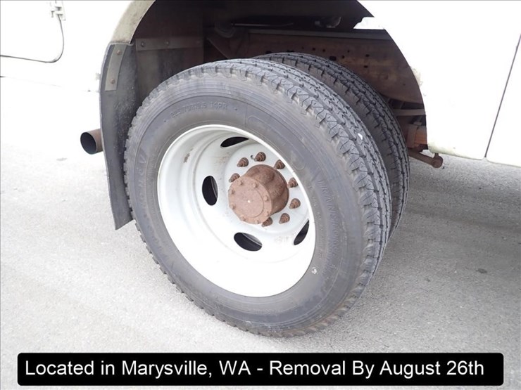 2006-ford-f550-image-24