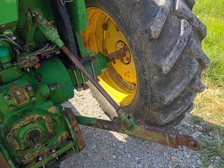 john-deere-2940-image-45