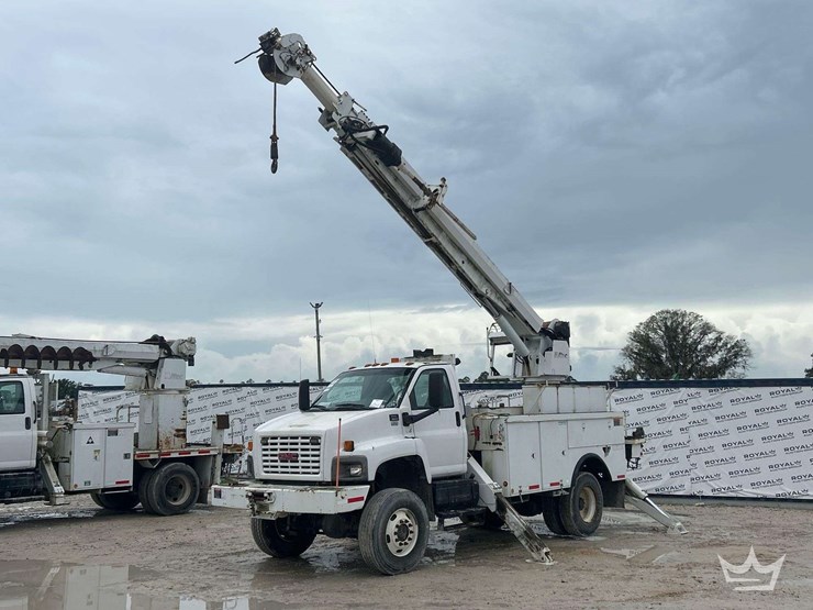 2009-altec-dm47-image-1
