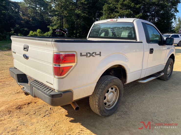 2013-ford-f150-xl-image-3
