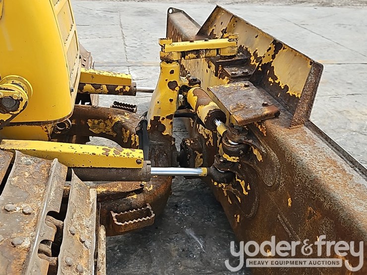 2023-komatsu-d39px-24-image-15