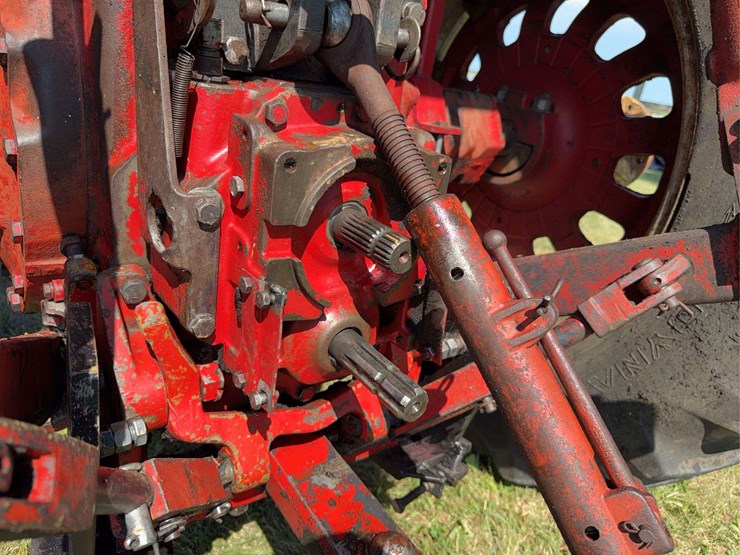 farmall-856-diesel-image-38