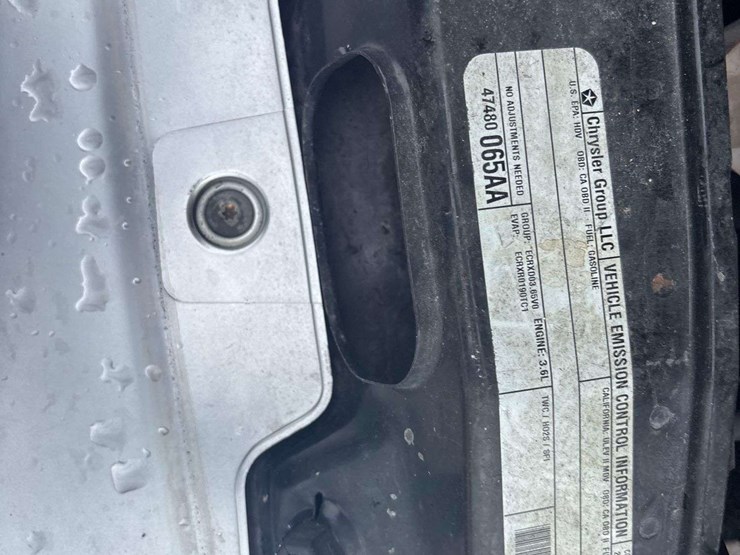 2014-dodge-3500-image-11