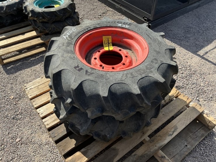 (2)-equipment-wheels-&-tires-image-2
