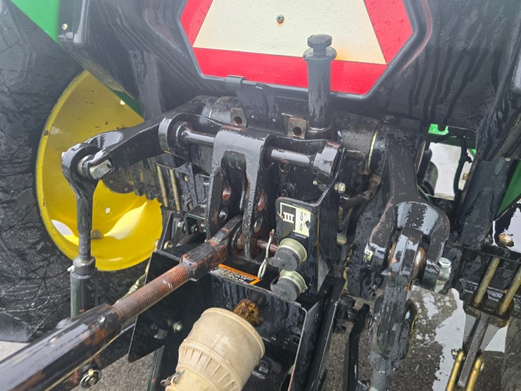 john-deere-5200-image-37