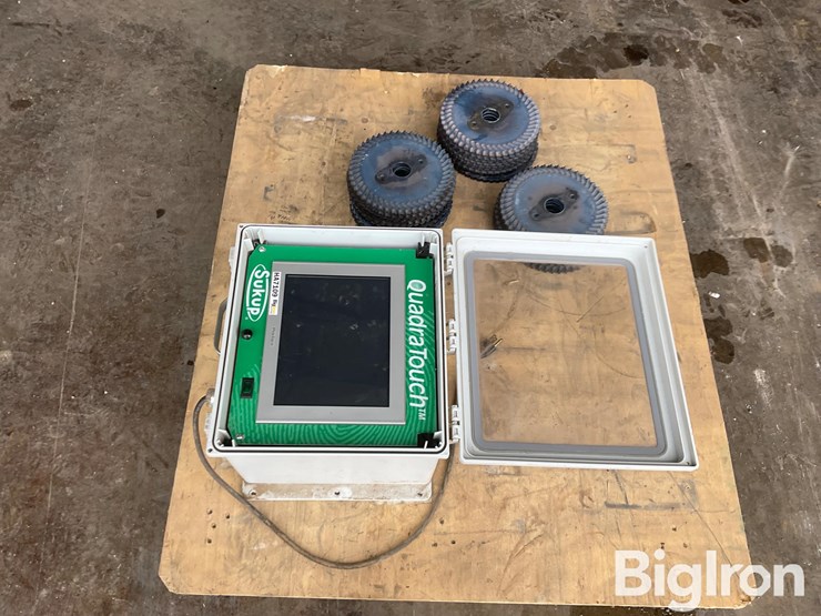 sukup-quadra-touch-grain-dryer-controller-image-6