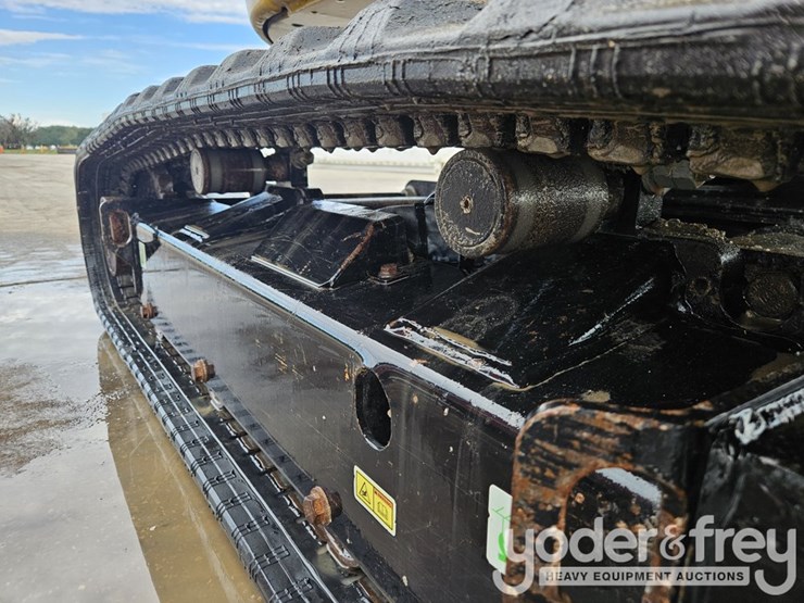 2023-caterpillar-302.7cr-image-11
