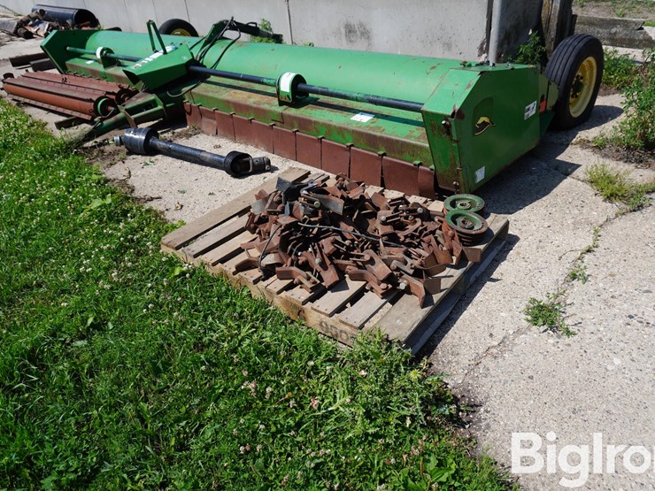 john-deere-220-image-1