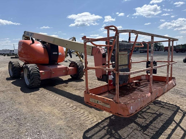 2007-jlg-600a-image-4