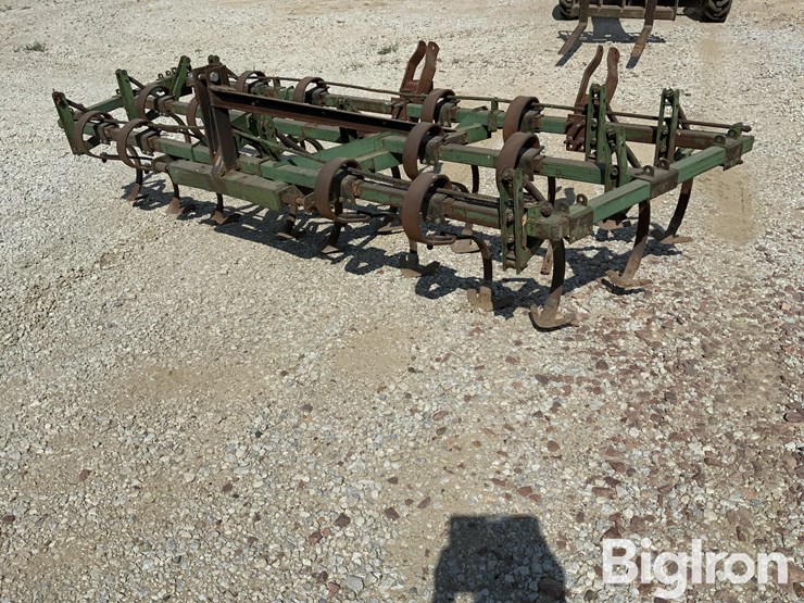 john-deere-14-image-1