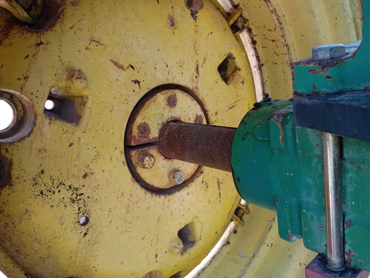 john-deere-2940-image-66