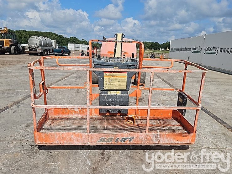 2018-jlg-460sj-image-9