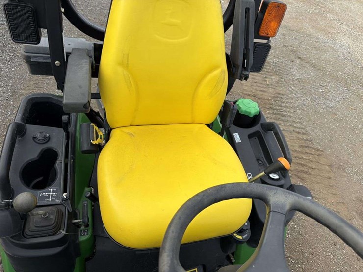 john-deere-1025r-image-23