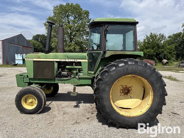 john-deere-4430-image-8