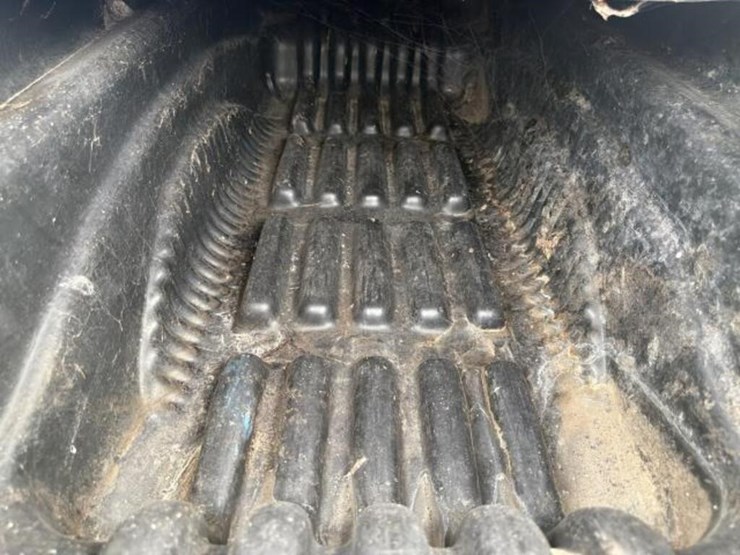 truck-bed-tool-box-image-4