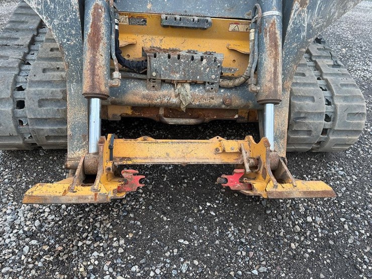 2021-deere-333g-image-12
