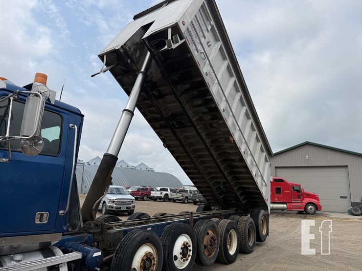 2001-western-star-4900-image-48