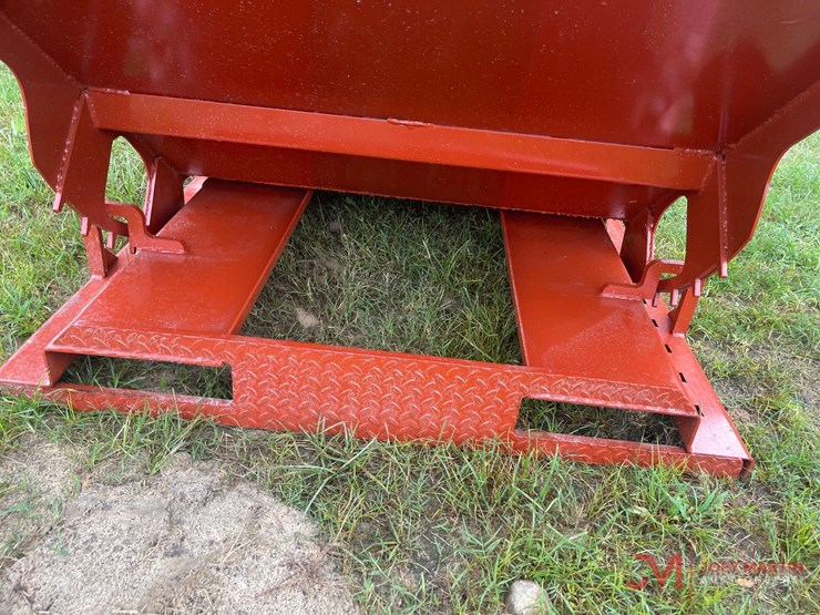 new-2yd-self-dumping-hopper-image-9