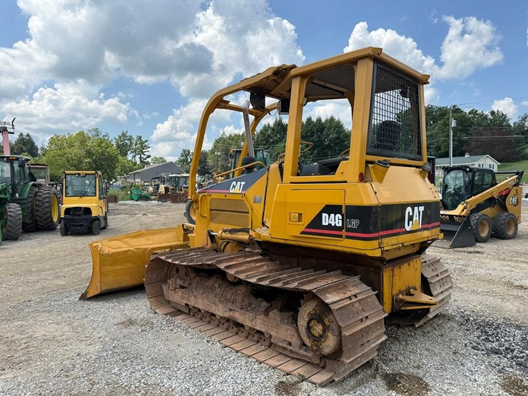 caterpillar-d4g-lgp-image-2