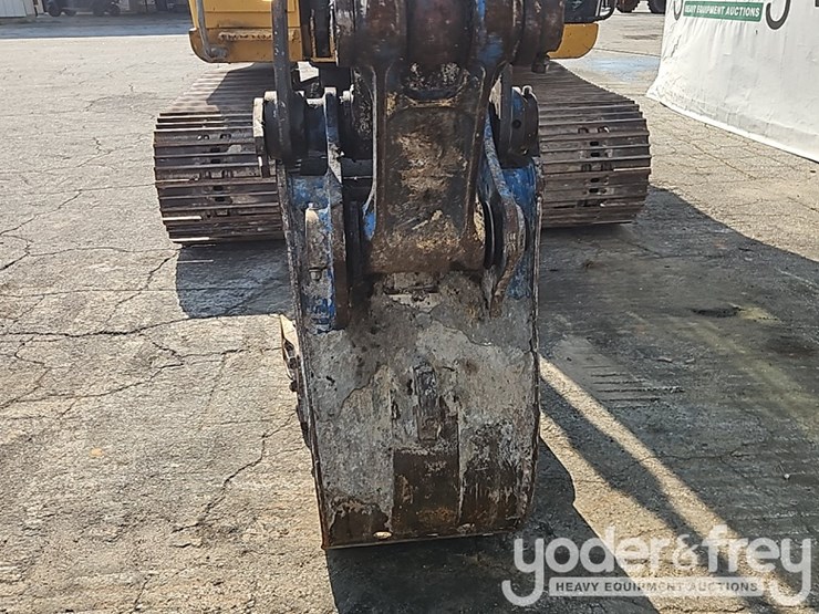 2018-deere-130g-image-10