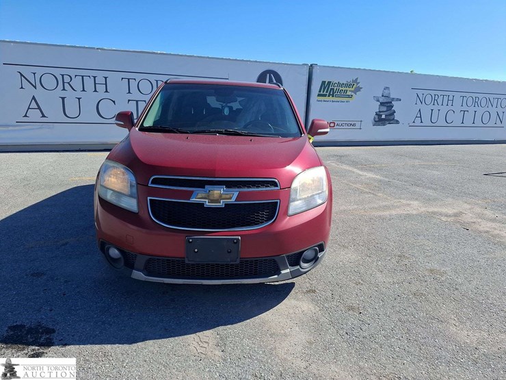 2014-chevrolet-orlando-4x2-1lt-4dr-suv-image-2