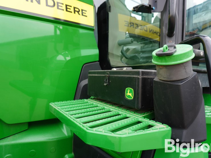 john-deere-8r-250-image-15
