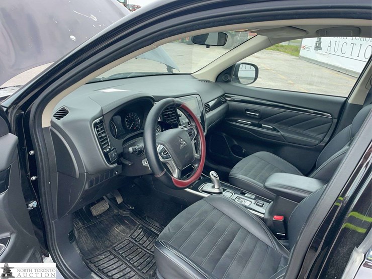 2019-mitsubishi-outlander-image-11