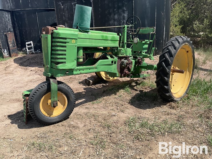 1951-john-deere-b-image-1