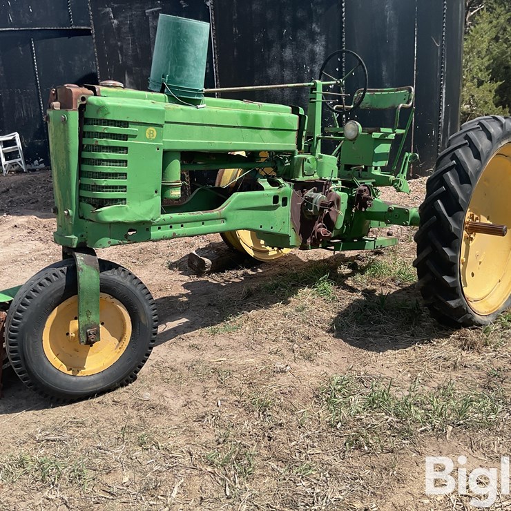 1951 JOHN DEERE B