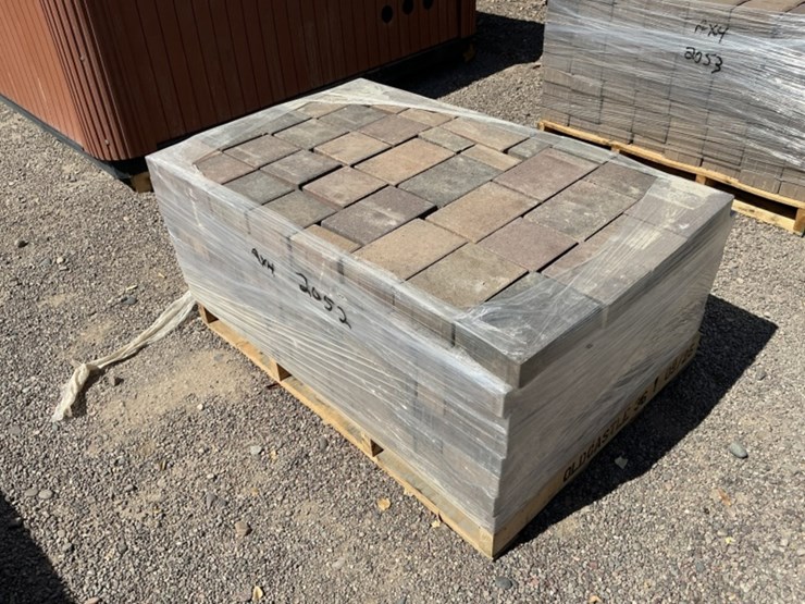 pallet-of-stone-pavers-image-1