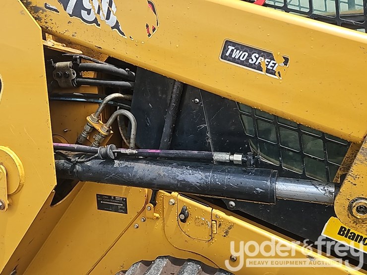2020-caterpillar-279d3-image-21