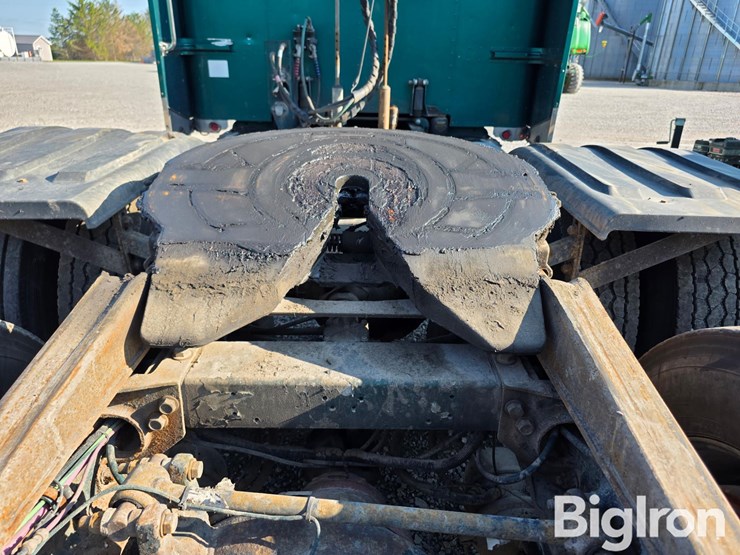 1998-peterbilt-379-image-10
