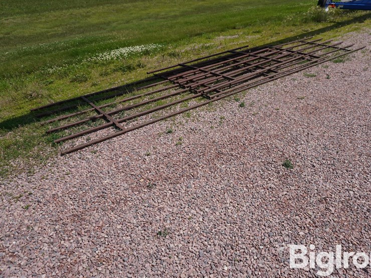continuous-fence-panels-image-3