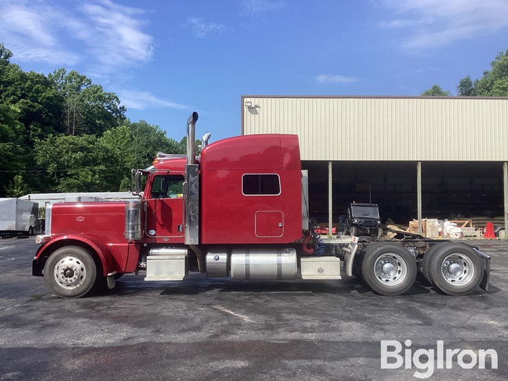 2014-peterbilt-389-image-8