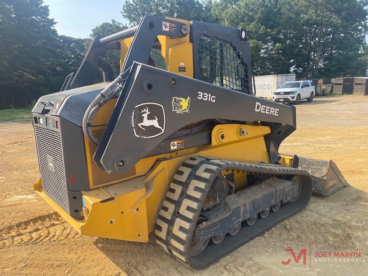 2021-deere-331g-image-3
