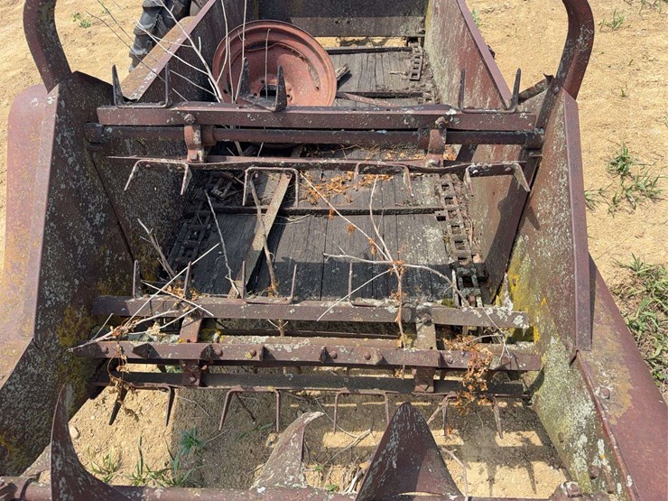 manure-spreader-image-11