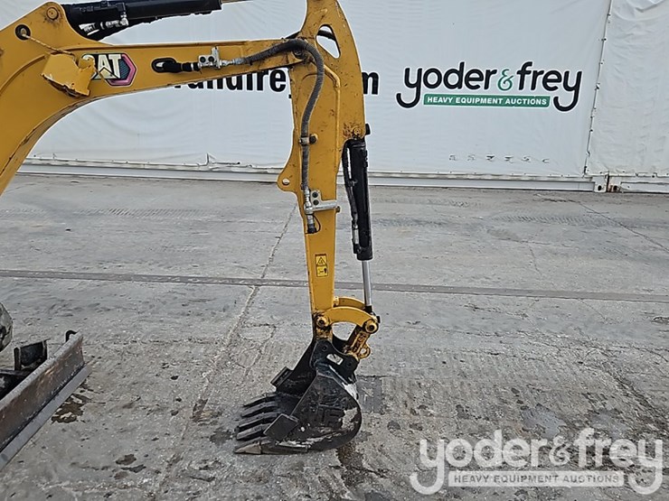 2022-caterpillar-301.7cr-image-15