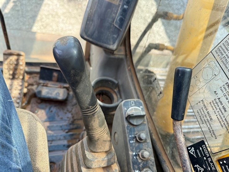 deere-80c-image-24