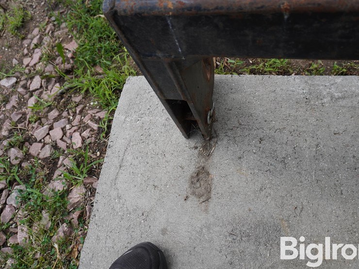 jeffers-i300-cat.-3-quick-hitch-image-11