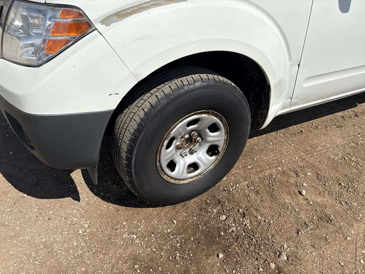 2017-nissan-frontier-image-6
