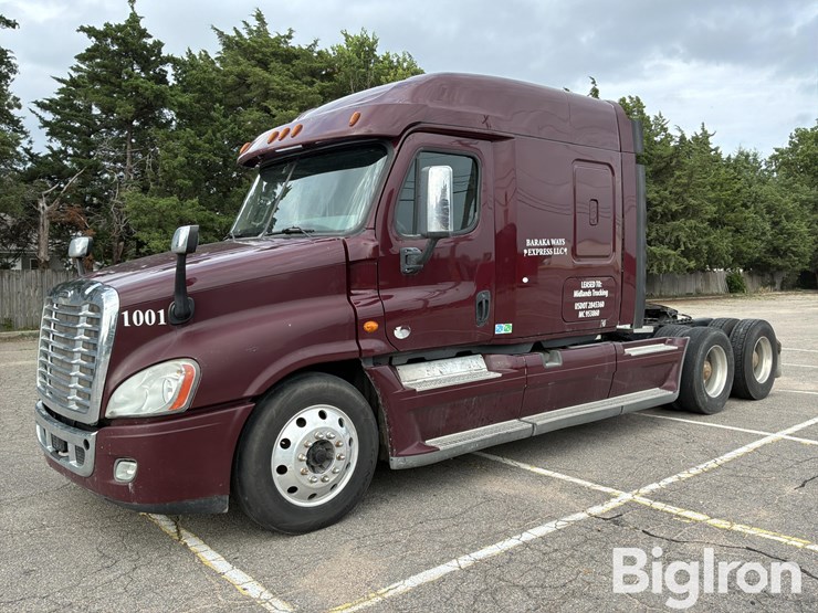 2014-freightliner-cascadia-125-image-1
