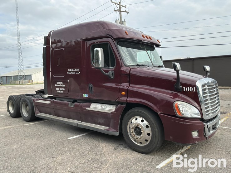 2014-freightliner-cascadia-125-image-3