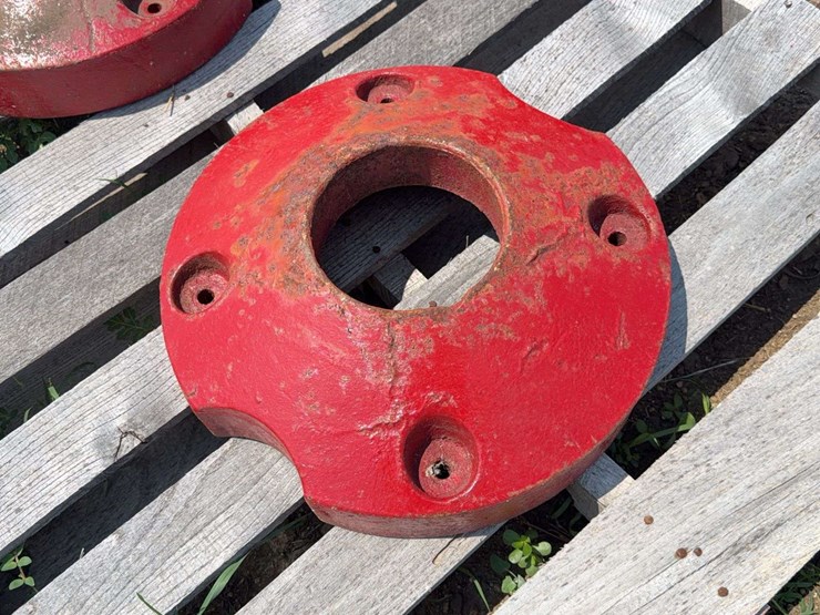 (2)-farmall-b-or-c-rear-wheel-weights-image-2