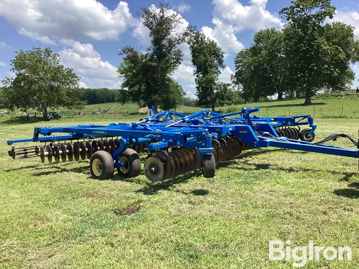 2015-landoll-7431-26-image-16