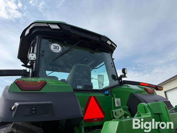 2025-john-deere-8r-310-image-15