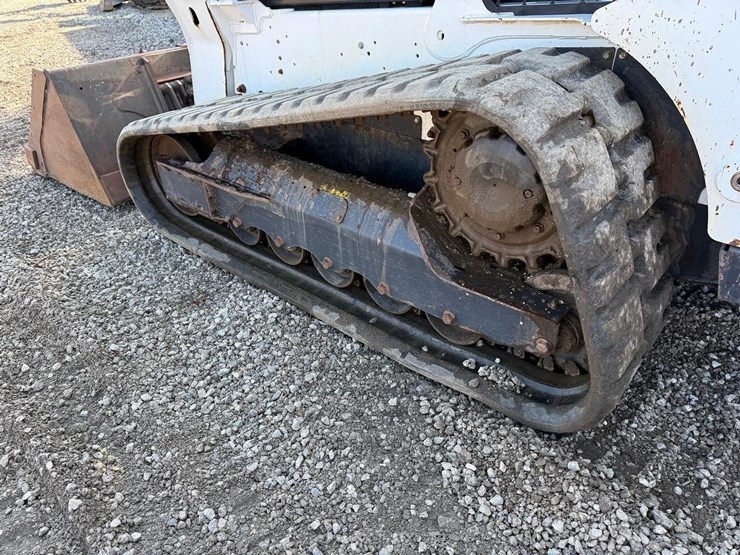2020-bobcat-t740-image-16