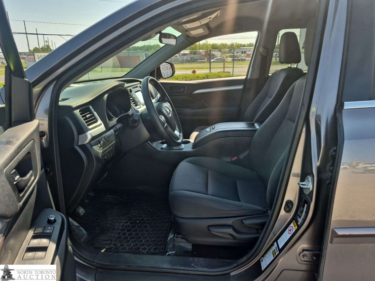 2017-toyota-highlander-image-13