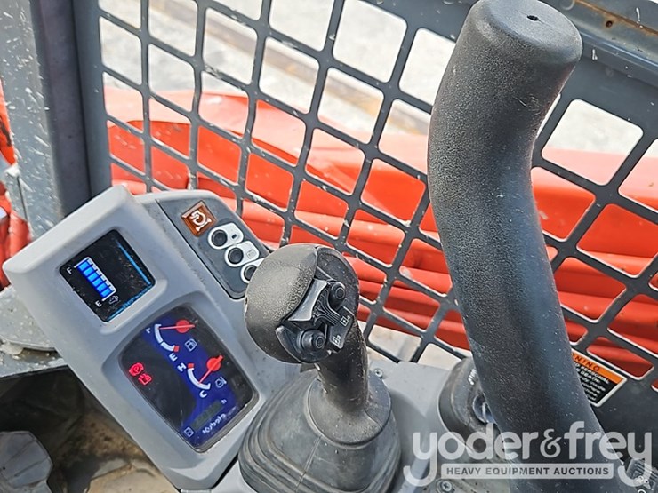 2023-kubota-svl97-2-image-30