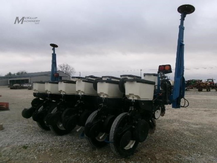 2000-kinze-3000-image-7
