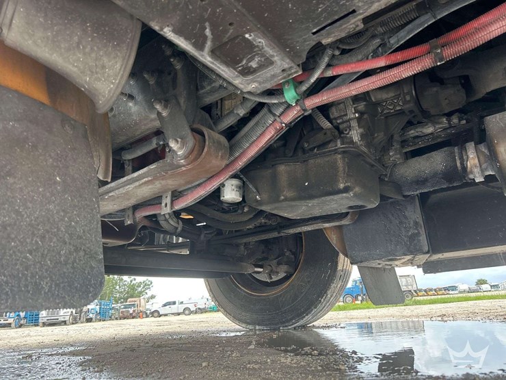 2016-freightliner-b2-image-42